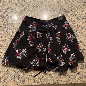 Cotton Candy Black Floral Mini Tie-up Mini Skirt M